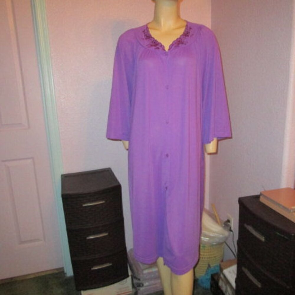 Shadowline Purple Mid Calf Robe Size L Pocket Satiny Modest Embroidered NEW